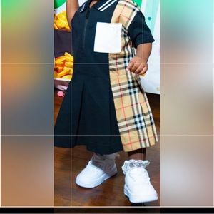 Burberry dress size 2 only wore once , in great condition